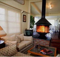 Squids Ink Motel And Restaurant - New Castle Holiday