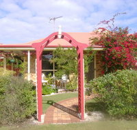 Angels Beach Lodge - New Castle Holiday