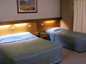 The Great Eastern Motor Inn - New Castle Holiday 1