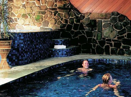 Falls Creek Hotel - New Castle Holiday 3