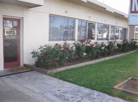 High Street Motel - New Castle Holiday 3