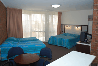 Lakes Central Hotel - New Castle Holiday 1