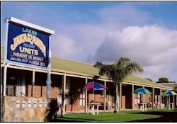 Lakes Jakaranda Holiday Units - New Castle Holiday 1