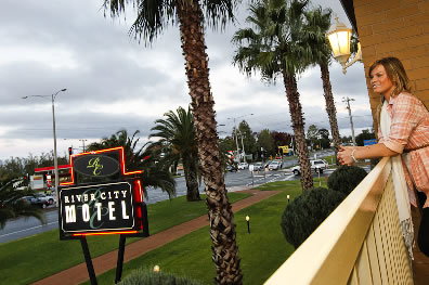 Mildura River City Motel - New Castle Holiday 4