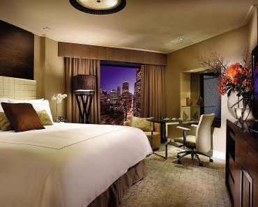 Four Seasons Hotel - New Castle Holiday 0