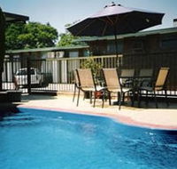 Sun Centre Motel - New Castle Holiday