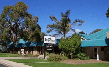 The Tropicana Motor Inn - New Castle Holiday
