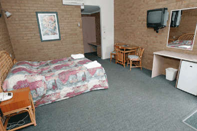 The Tropicana Motor Inn - New Castle Holiday 1