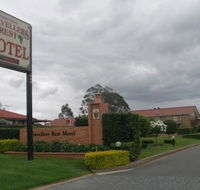 Travellers Rest And The Courtyard Restaurant - New Castle Holiday