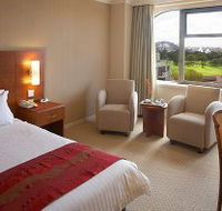 Bayview Boulevard Sydney - New Castle Holiday