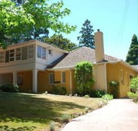 Woodford Of Leura - New Castle Holiday