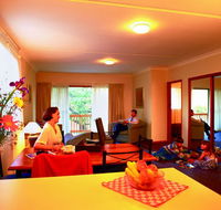 Oxley Court Serviced Apartments - New Castle Holiday