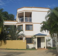 The Grange Resort - New Castle Holiday