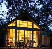 Bygone Beautys Cottages - New Castle Holiday