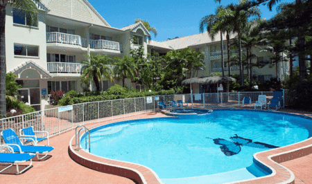 Surfers Tradewinds - New Castle Holiday