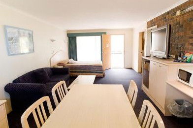 Comfort Inn Big Windmill - New Castle Holiday 1