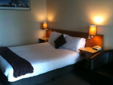 Golden West Motor Inn - New Castle Holiday 2