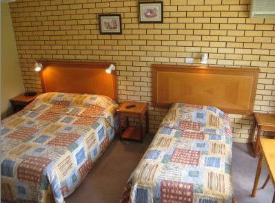 Golfers Lodge Motel - New Castle Holiday 4