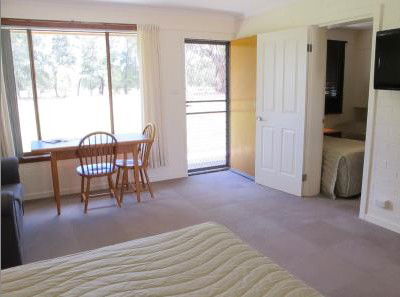 Golfers Lodge Motel - New Castle Holiday 5