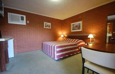 Junction Motor Inn - New Castle Holiday 2