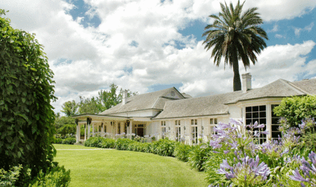 Chateau Yering Historic House Hotel - New Castle Holiday 0