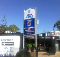 Palm Court Motor Inn - New Castle Holiday