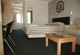 Queensgate Motel - New Castle Holiday 0
