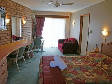 Sapphire Waters Motor Inn - New Castle Holiday 4