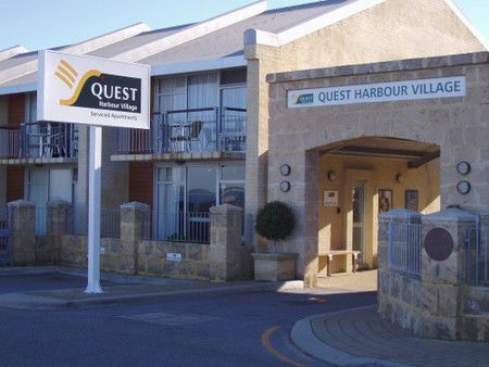 Quest Harbour Village - New Castle Holiday 3
