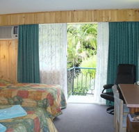 Coachman Motel - New Castle Holiday
