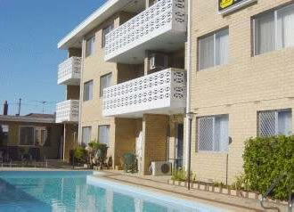 Brownelea Holiday Apartments - New Castle Holiday 2