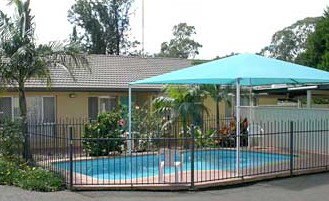 Flying Spur Motel - New Castle Holiday 2