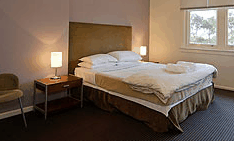 Lorne Hotel - New Castle Holiday