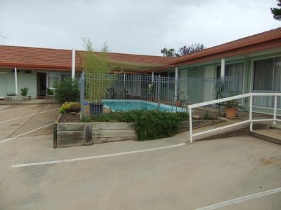 Country Comfort Cowra Countryman Motor Inn - New Castle Holiday 3