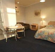 Orange Motor Lodge - New Castle Holiday