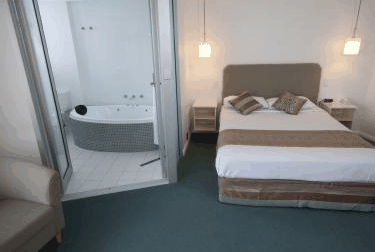 Atlantic Tower Motor Inn - New Castle Holiday 1