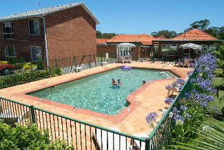 Gallipoli Court - New Castle Holiday 1