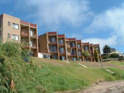 Limani Motel - New Castle Holiday 1