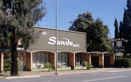 The Sands Motel - New Castle Holiday
