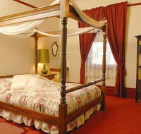 Mickey Bourkes Koroit Hotel - New Castle Holiday