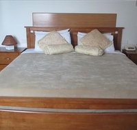 The Plough Hotel - New Castle Holiday