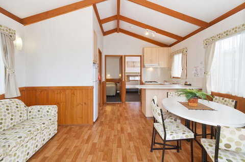 Frankston Holiday Park - New Castle Holiday 8