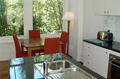 Aaron Lee Waterfront Apartments - New Castle Holiday 1