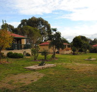 Lakes Entrance Country Cottages - New Castle Holiday