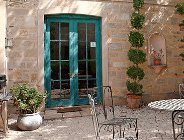 Mallyons Executive Villas - New Castle Holiday
