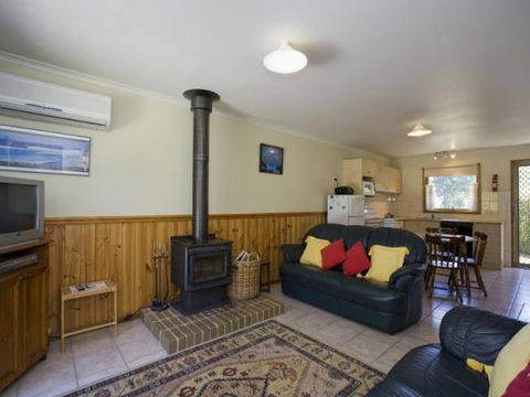 Surfcoast Retreat - New Castle Holiday 1