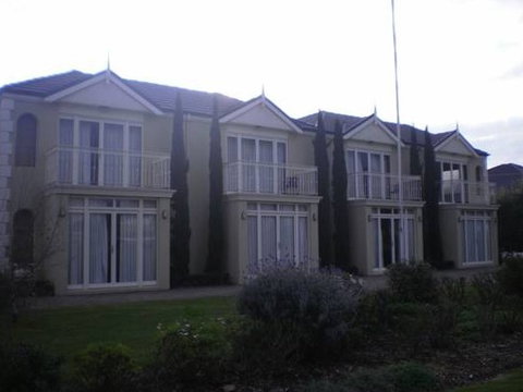 Colonial Village Motel - New Castle Holiday 1