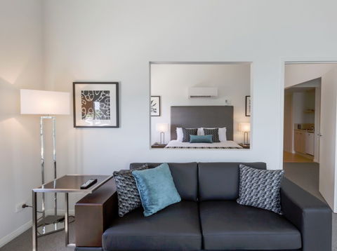 Ramada Hotel Hope Harbour - New Castle Holiday 3