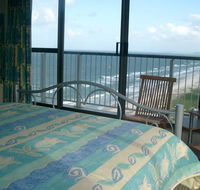 Golden Sands Holiday Apartments - New Castle Holiday