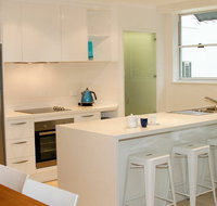 Emerald Noosa Resort - New Castle Holiday